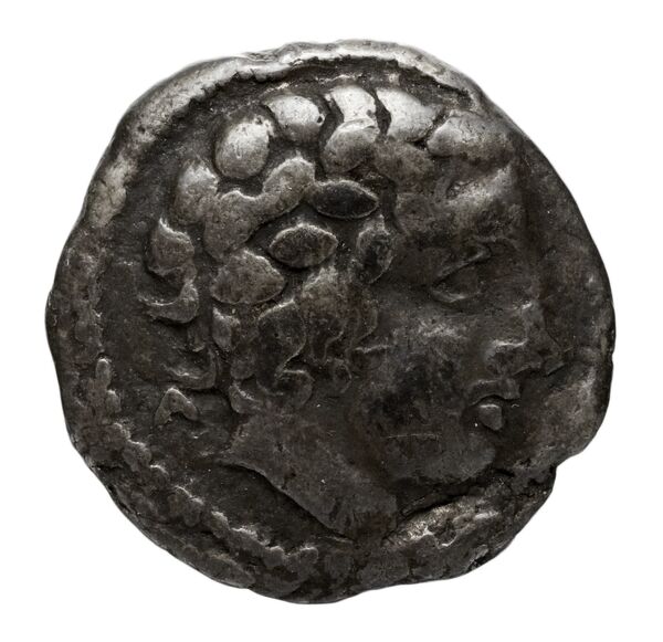 obverse Luceria Historia Numorum Italy 682