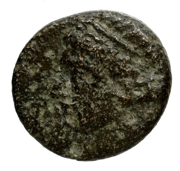 Magnesia ad Maeandrum BMC Magnesia 17-18, аверс, bnf-iris