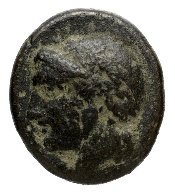 Leucae Kinns, Studies in Greek Personal Names presented to Elaine Matthews, 2010 Bronze D, аверс, bnf-iris