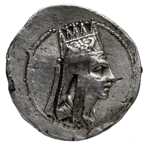 Tigranes II of Armenia Artaxata Kovacs 2016 101-108, аверс, bnf-iris