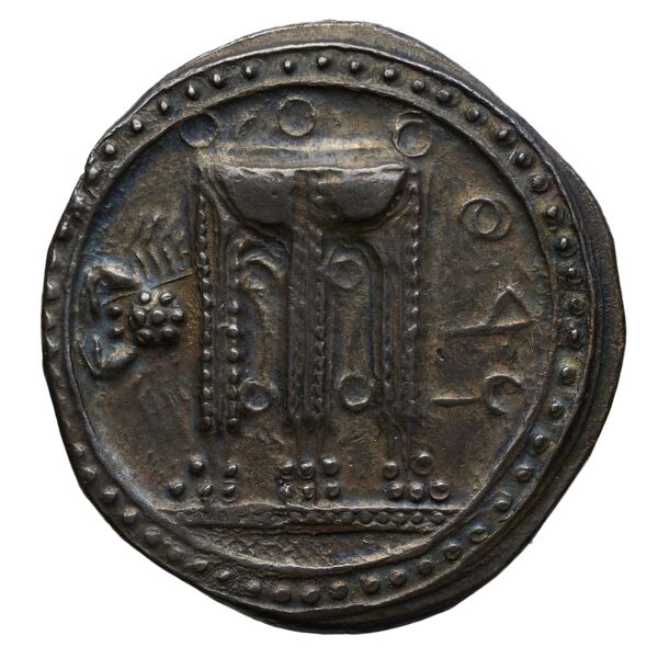 obverse Croton Historia Numorum Italy 2085-94