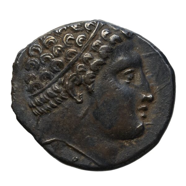 obverse Croton Historia Numorum Italy 2195