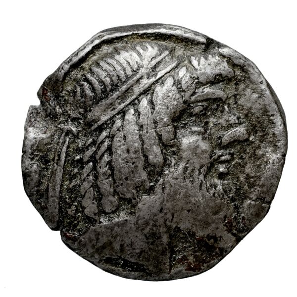 Theonneses I of Characene Charax Spasinou BMC Characene pl. 54, 4, аверс, bnf-iris