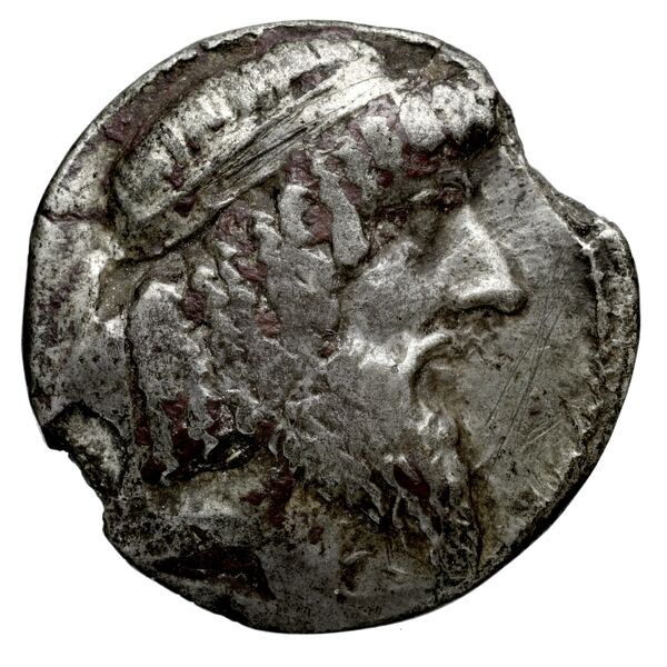 Attambelus I of Characene Charax Spasinou BMC Characene pl. 55, 10-14, аверс, bnf-iris