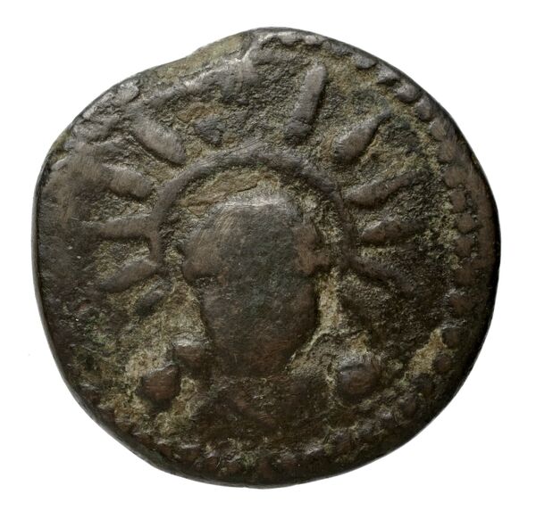 аверс Volcei Historia Numorum Italy 1344