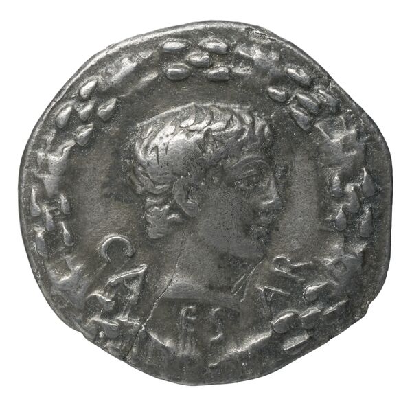 RIC I (second edition) Augustus 540, аверс, bnf_ocre