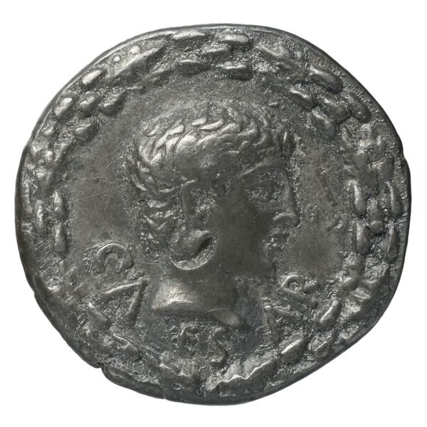 RIC I (second edition) Augustus 540, аверс, bnf_ocre