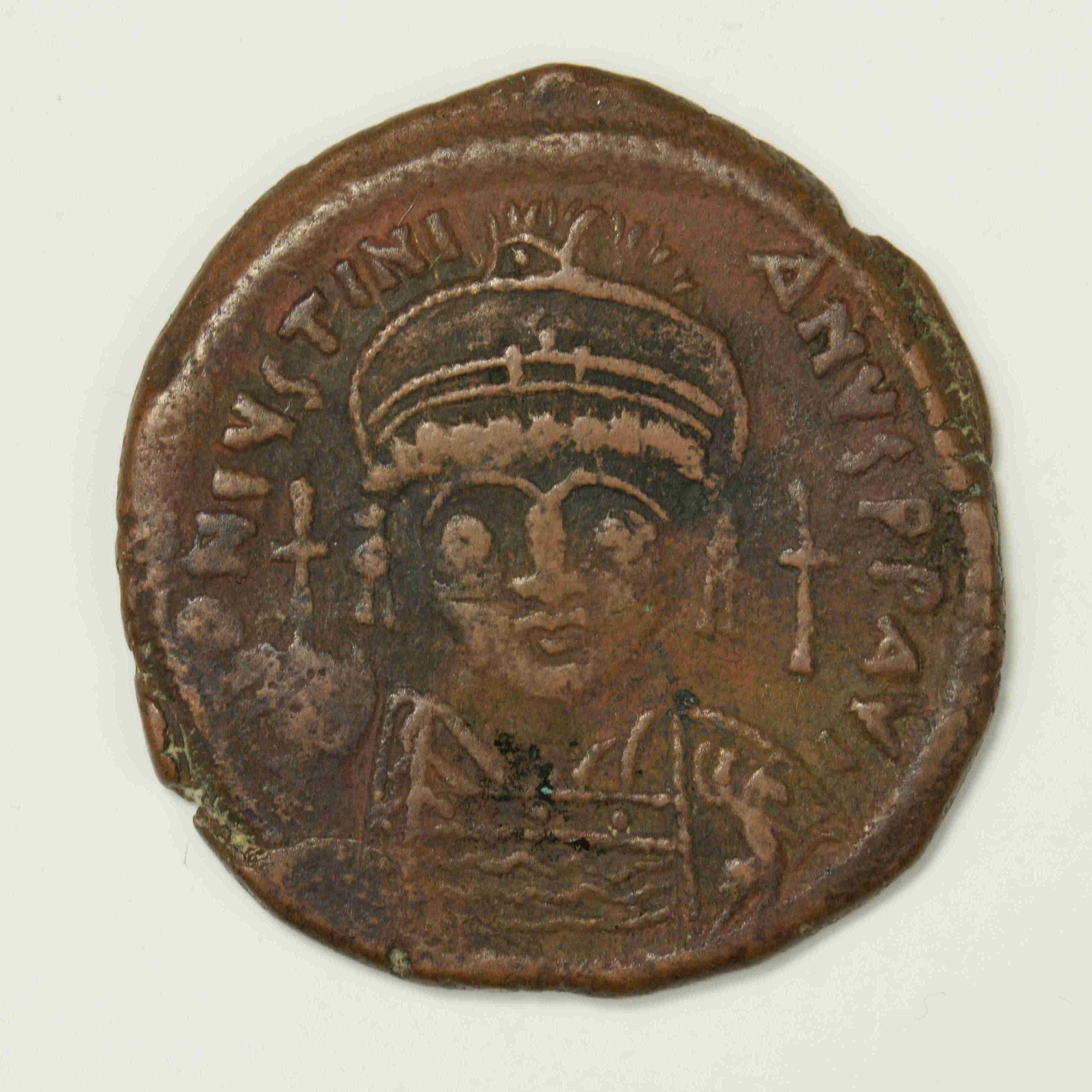Justinian I — Follis (Constantinople, 558–559), аверс, do_byzant
