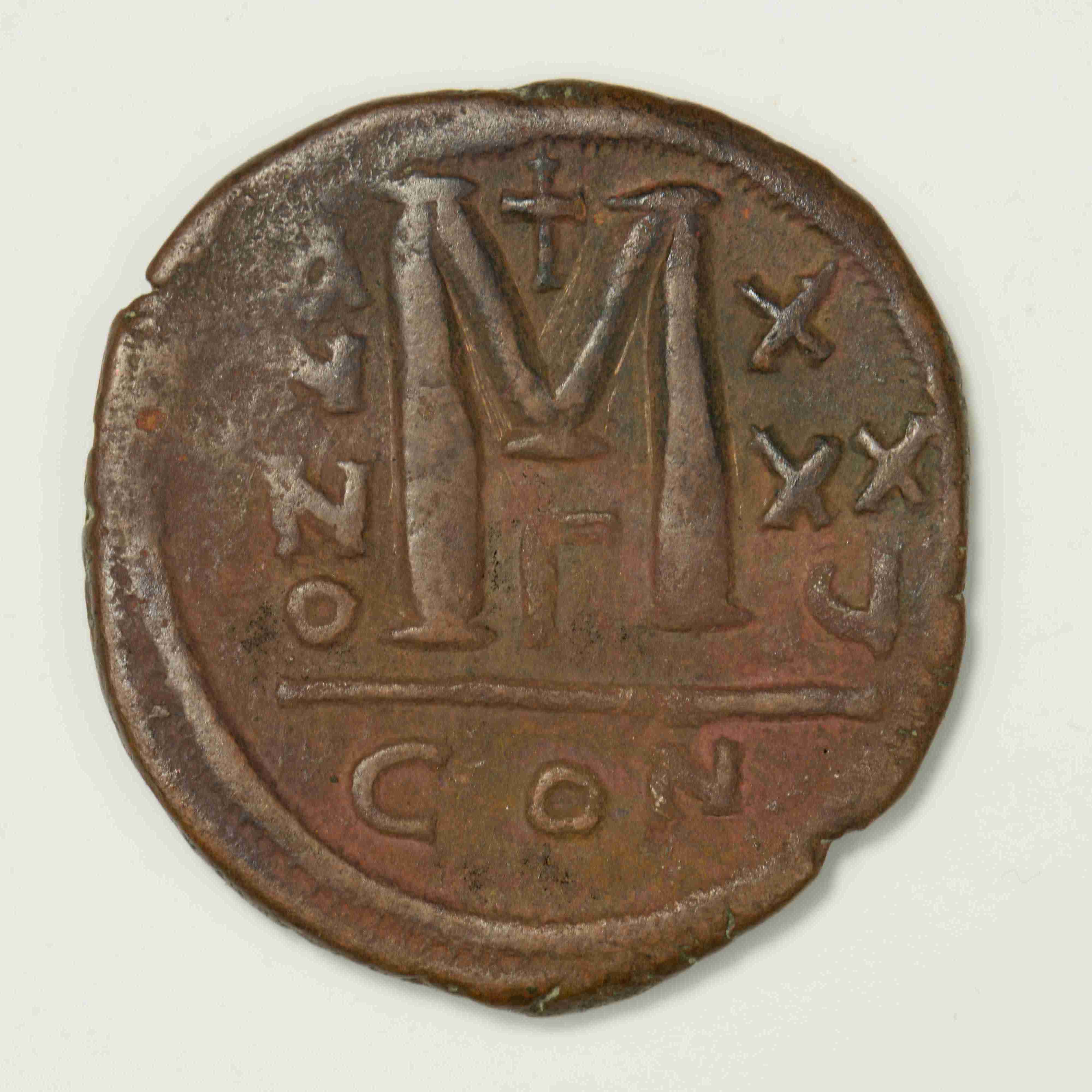 Justinian I — Follis (Constantinople, 558–559), реверс, do_byzant