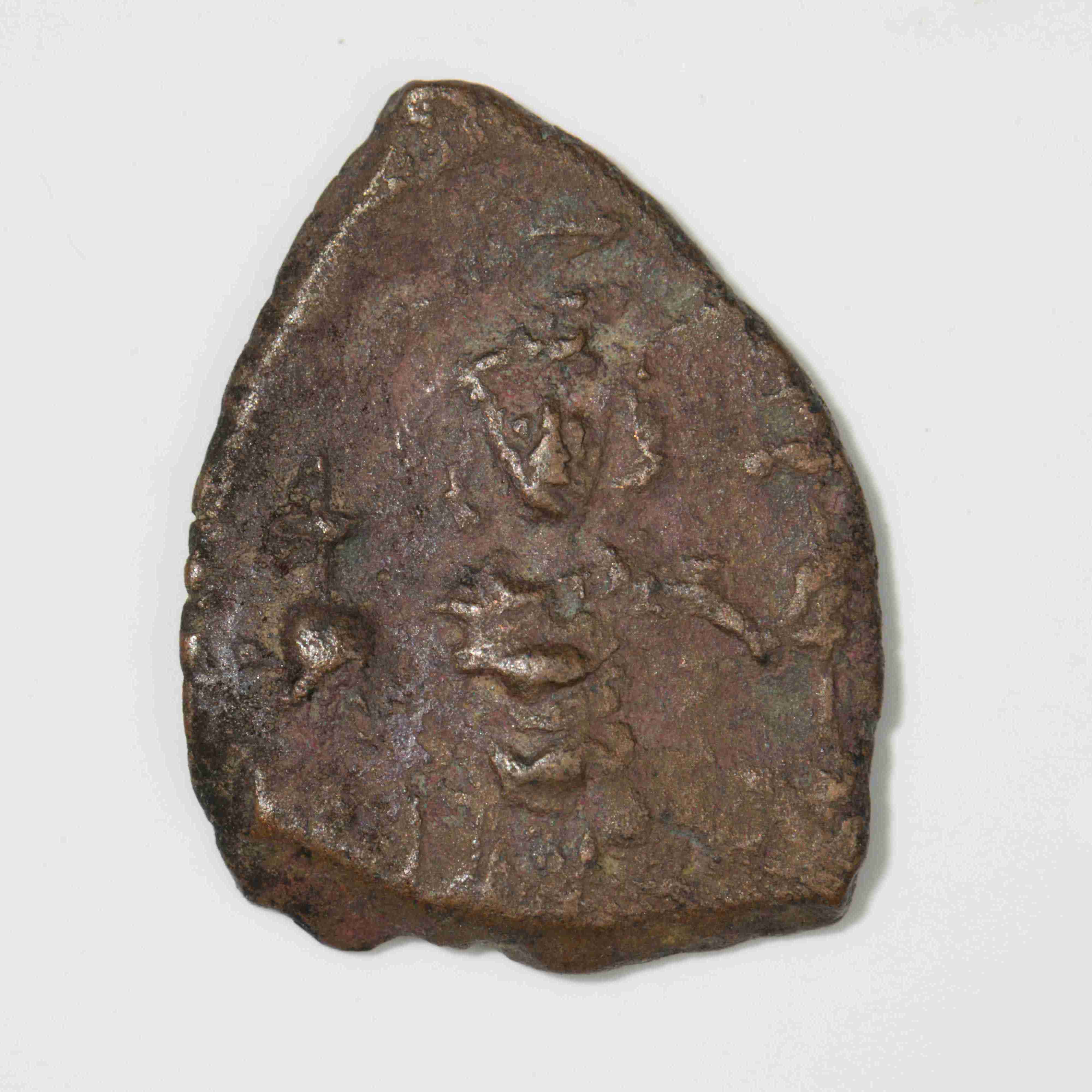 obverse Tiberios III — Half Follis (Constantinople, 701–702)