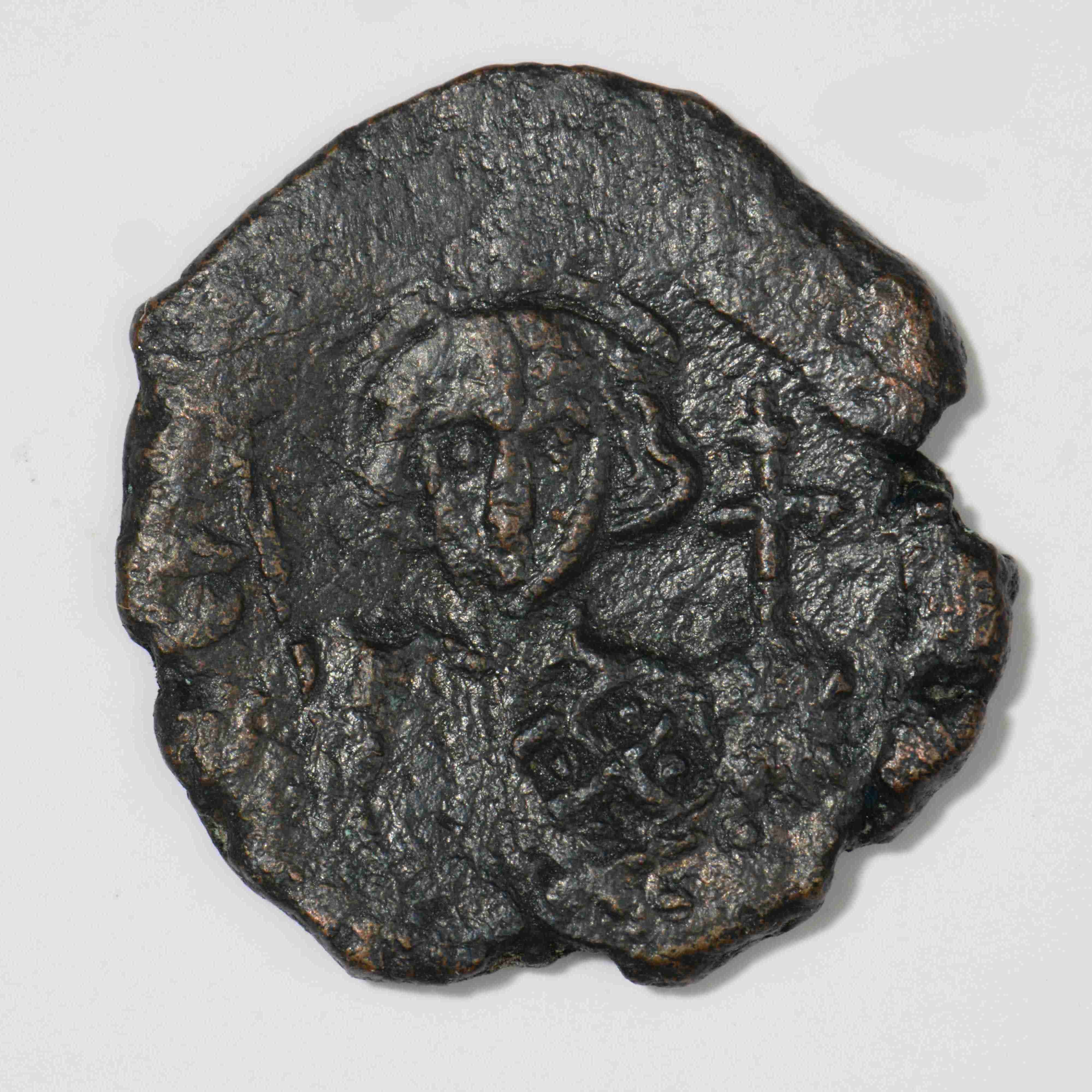 Justinian II — Half Follis (Constantinople, 685), аверс, do_byzant