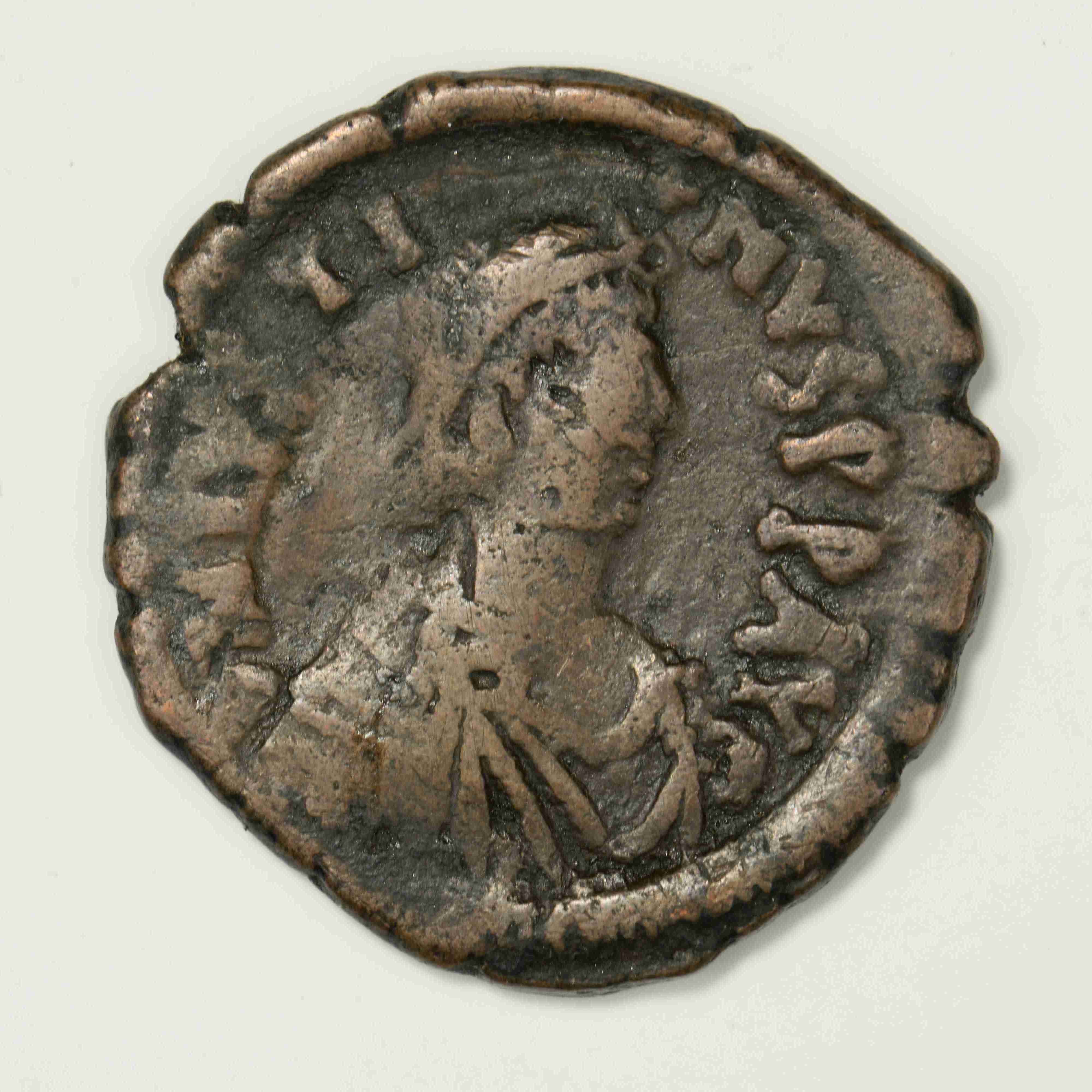 аверс Justin I — Follis (Constantinople, 518)