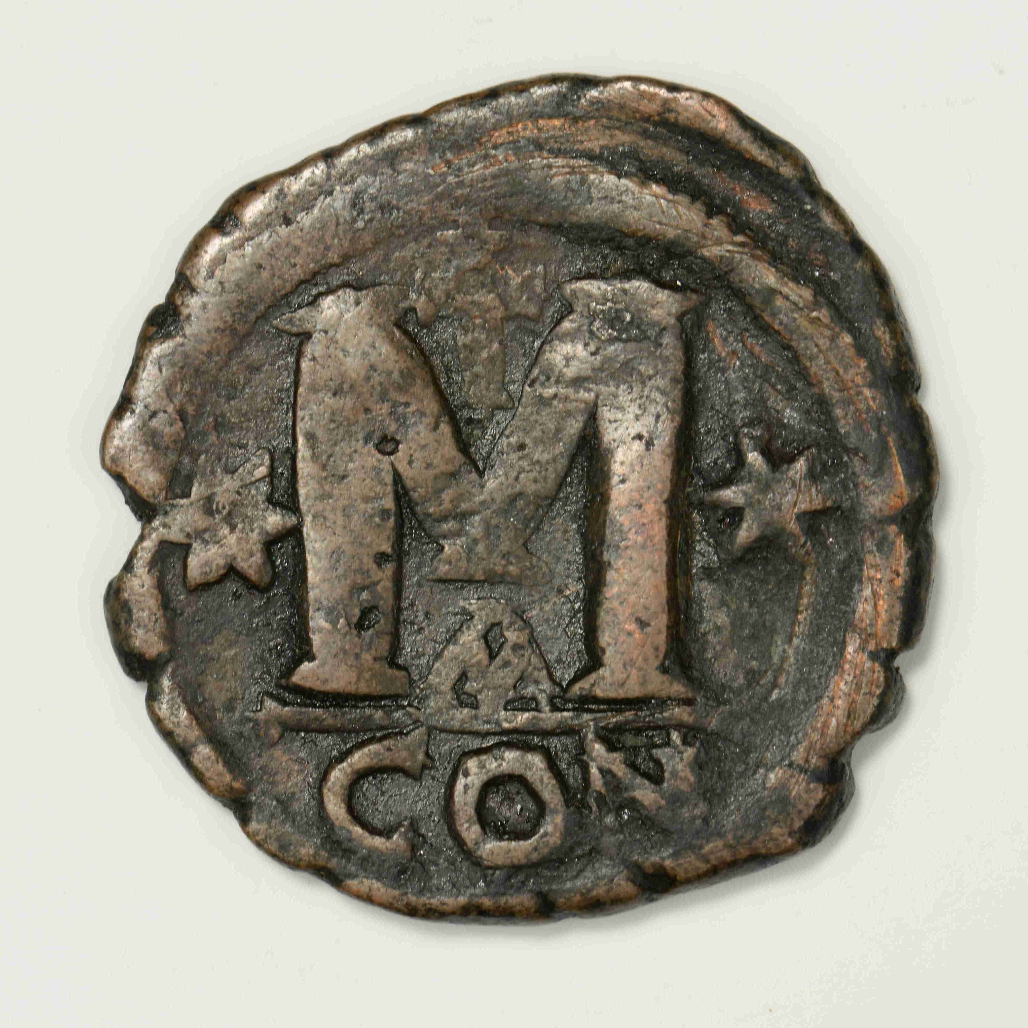 реверс Justin I — Follis (Constantinople, 518)