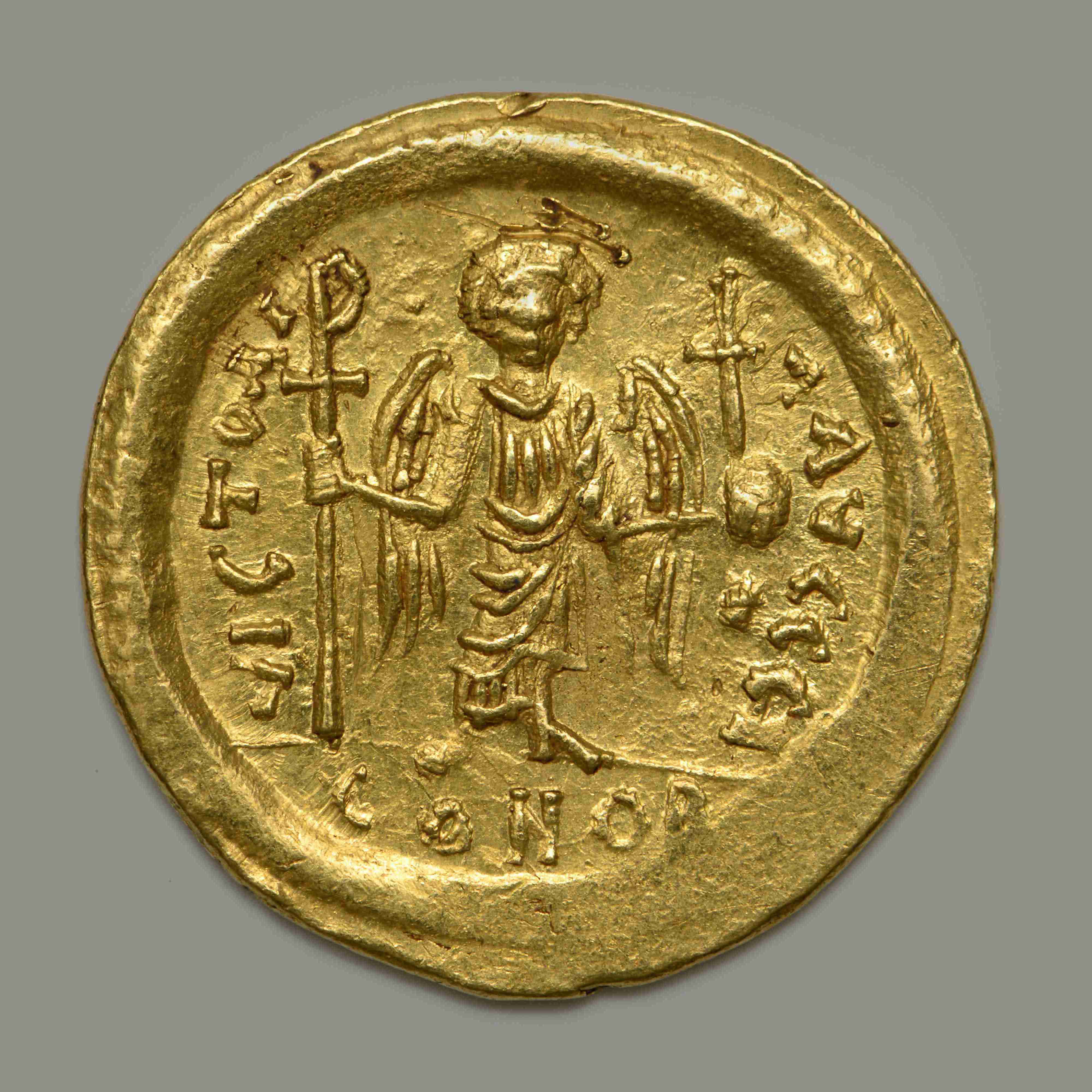реверс Justinian I — Solidus (Constantinople, 527)