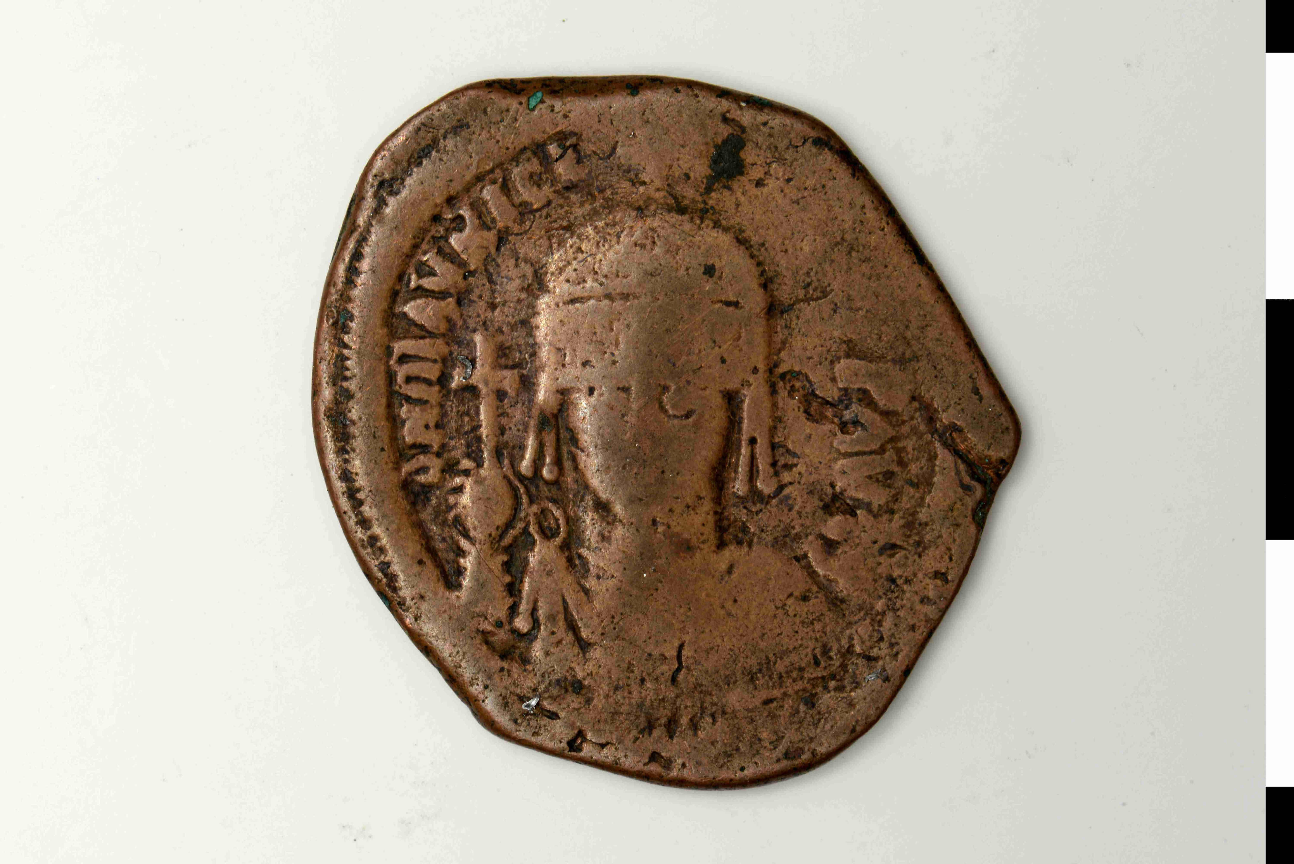Maurice Tiberius — Follis (Constantinople, 586–587), аверс, do_byzant