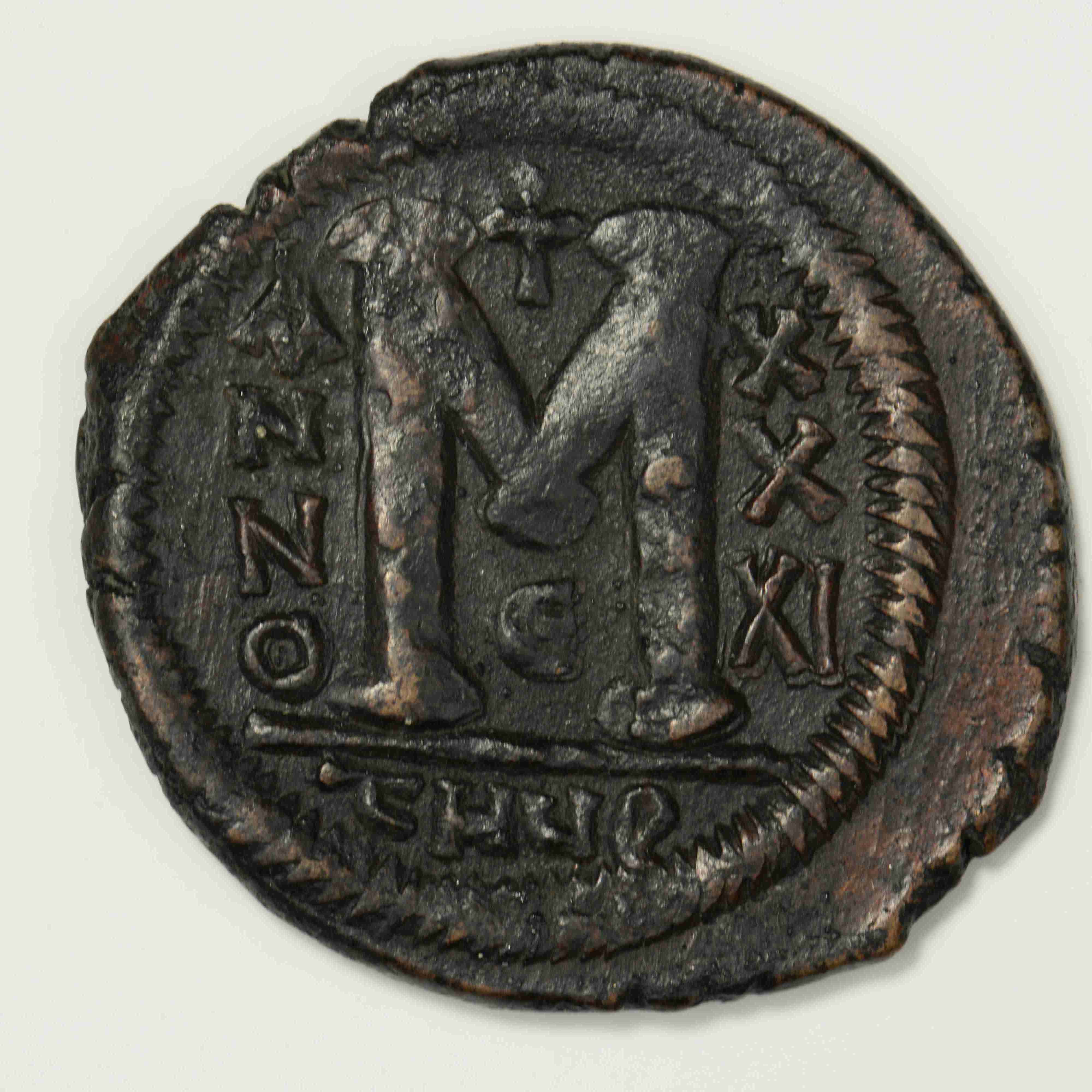 Justinian I — Follis (Antioch, 560–561), реверс, do_byzant
