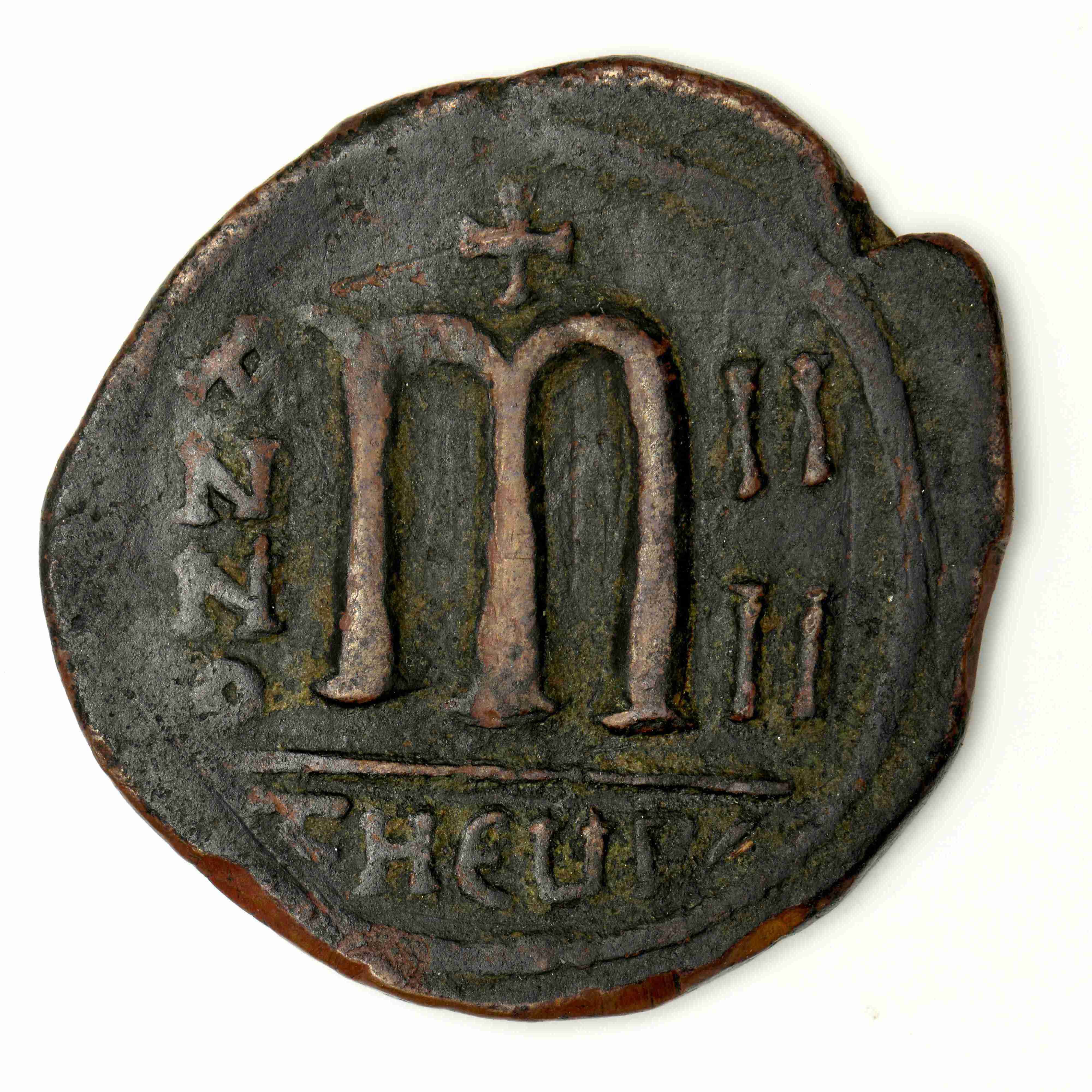 реверс Maurice Tiberius — Follis (Antioch, 585–586)