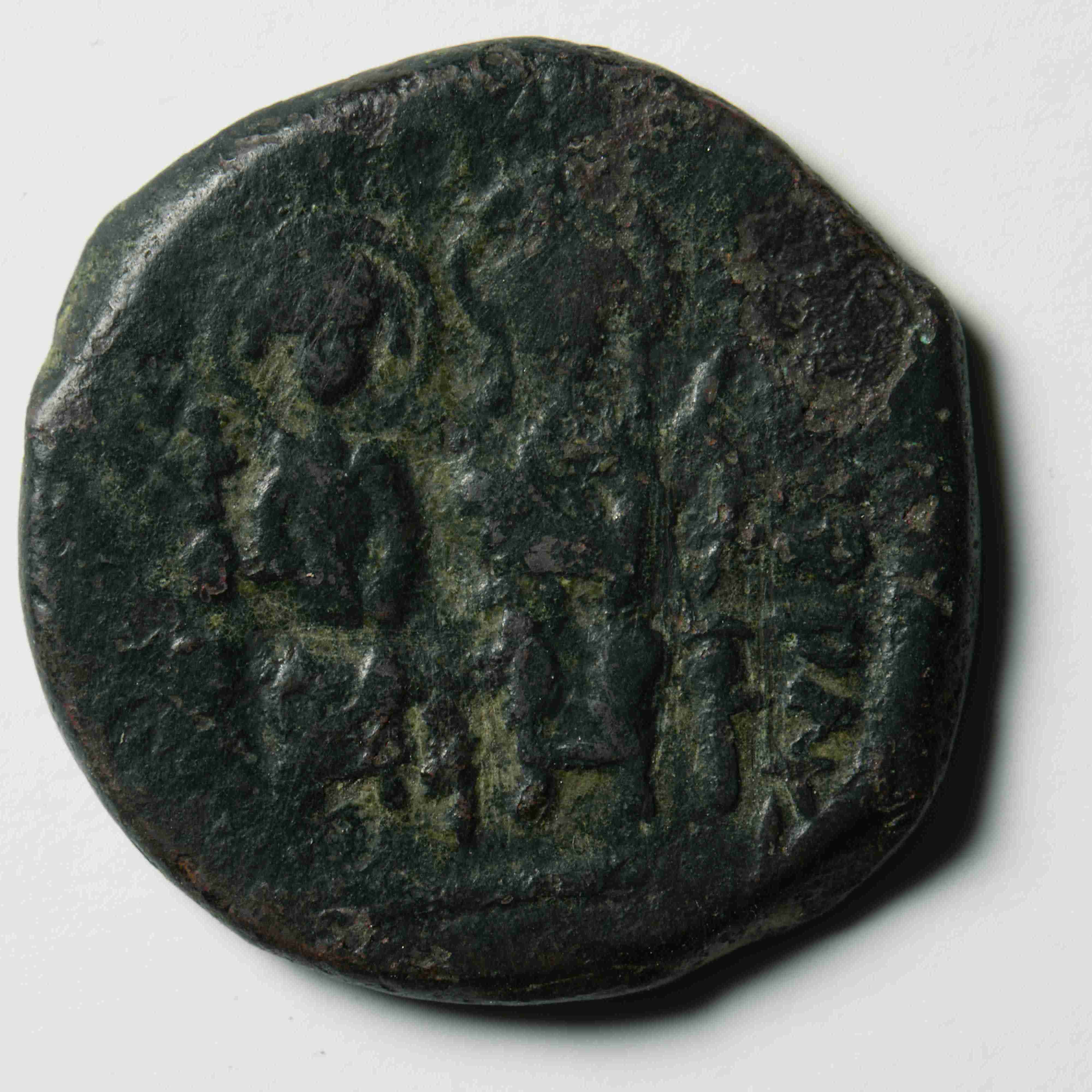 Justin II — Follis (Constantinople, 567–568), аверс, do_byzant