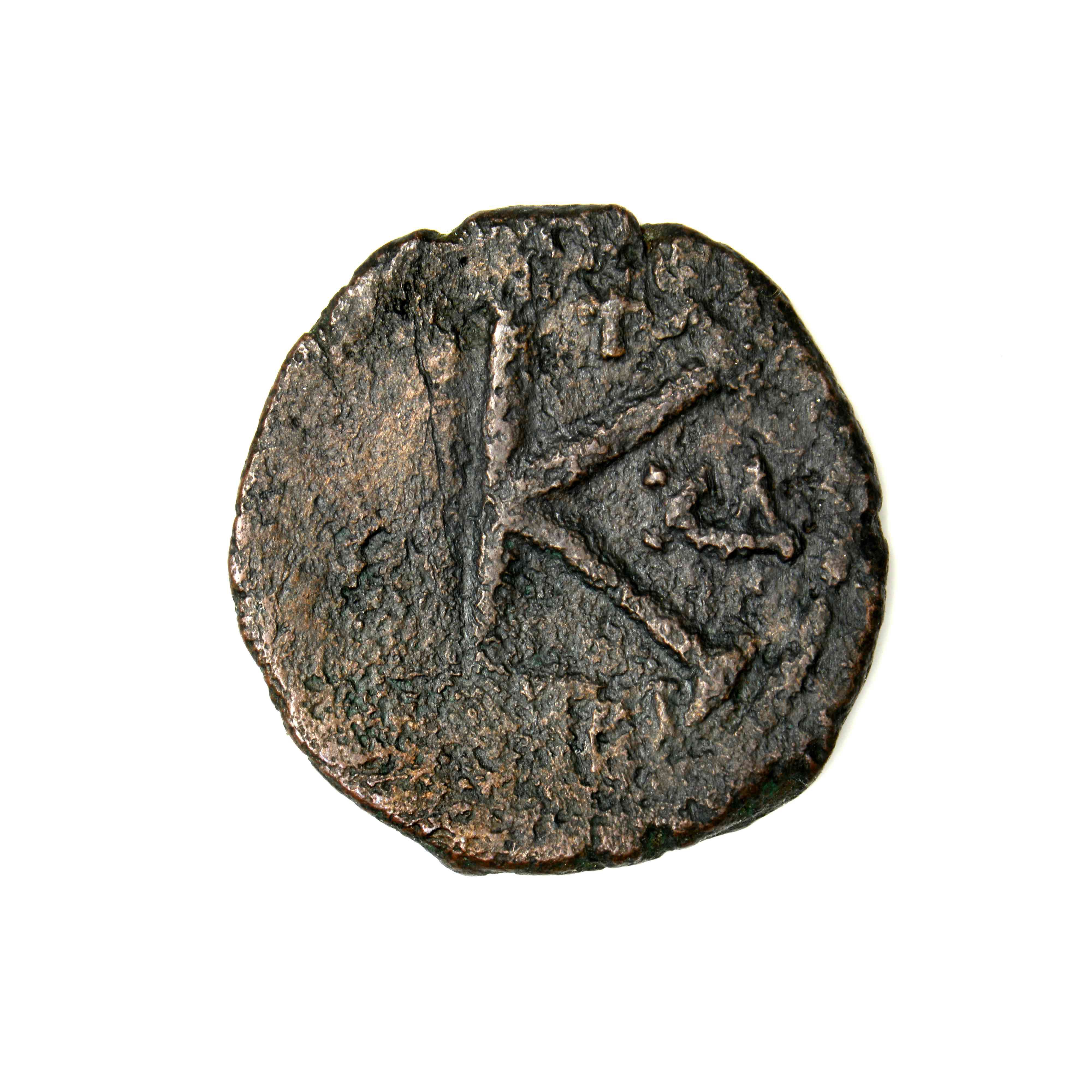 reverse Maurice Tiberius — Half Follis (Thessalonike, 595–596)