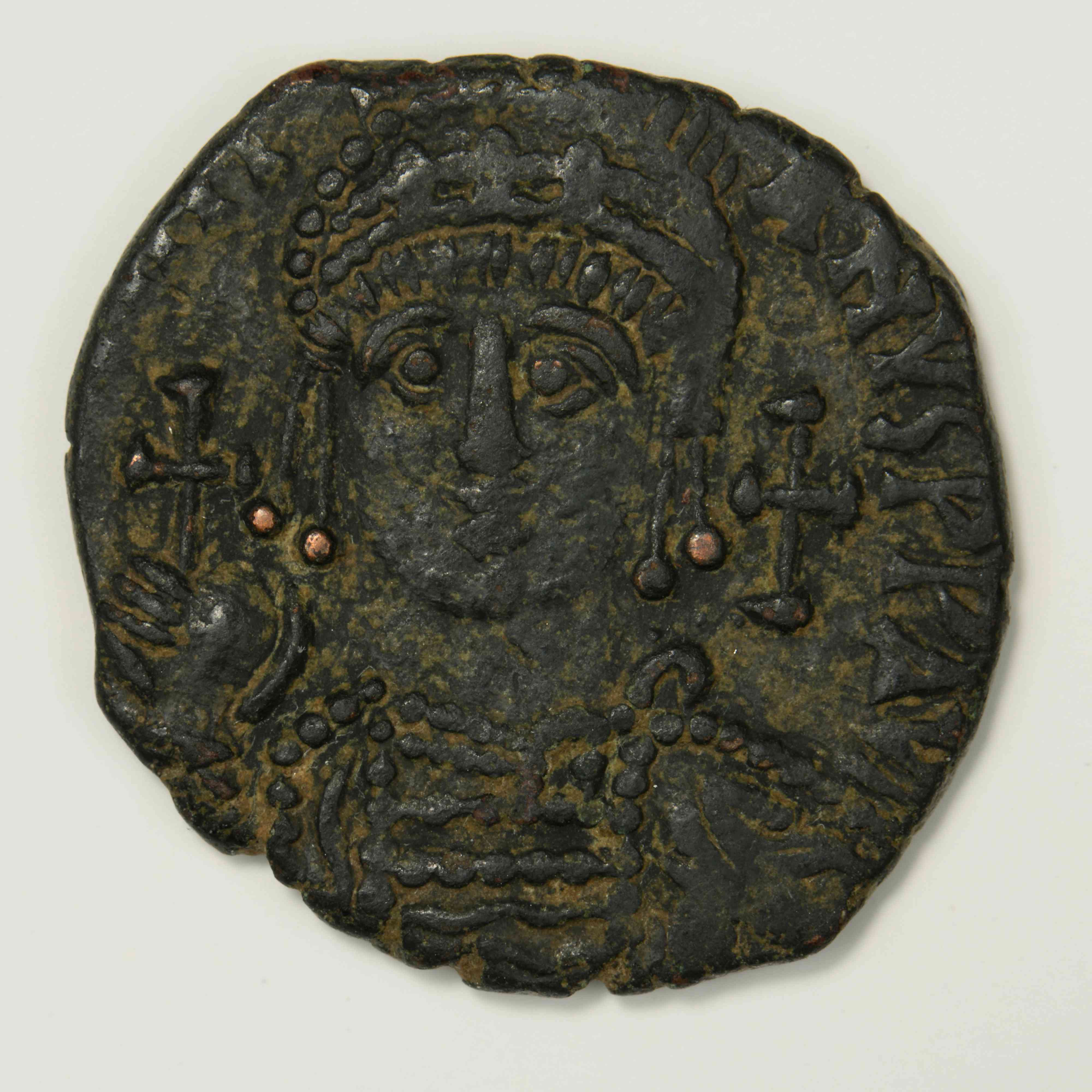 Justinian I — Half Follis (Antioch, 539–540), аверс, do_byzant