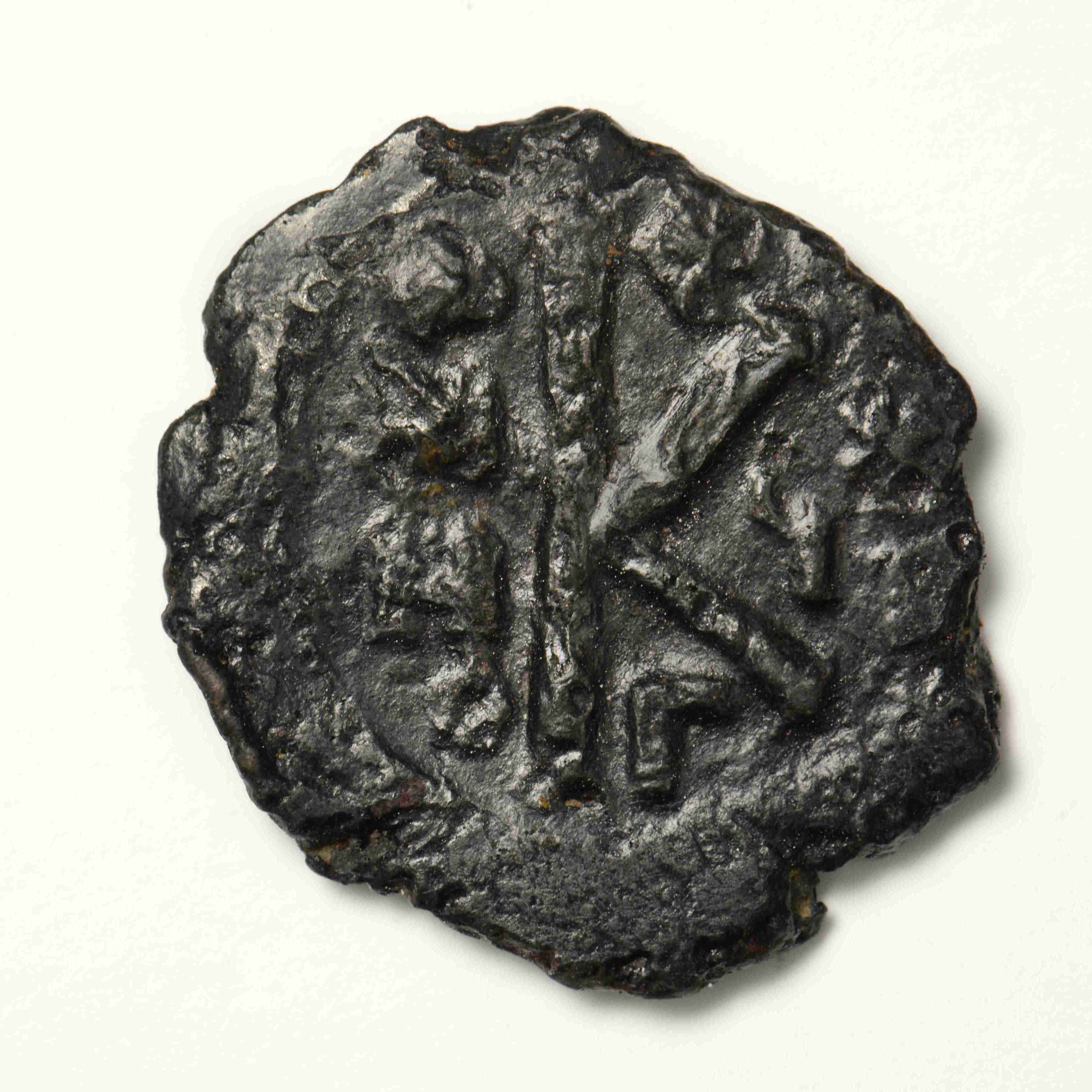 реверс Heraclius — Half Follis (Constantinople, 626–627)