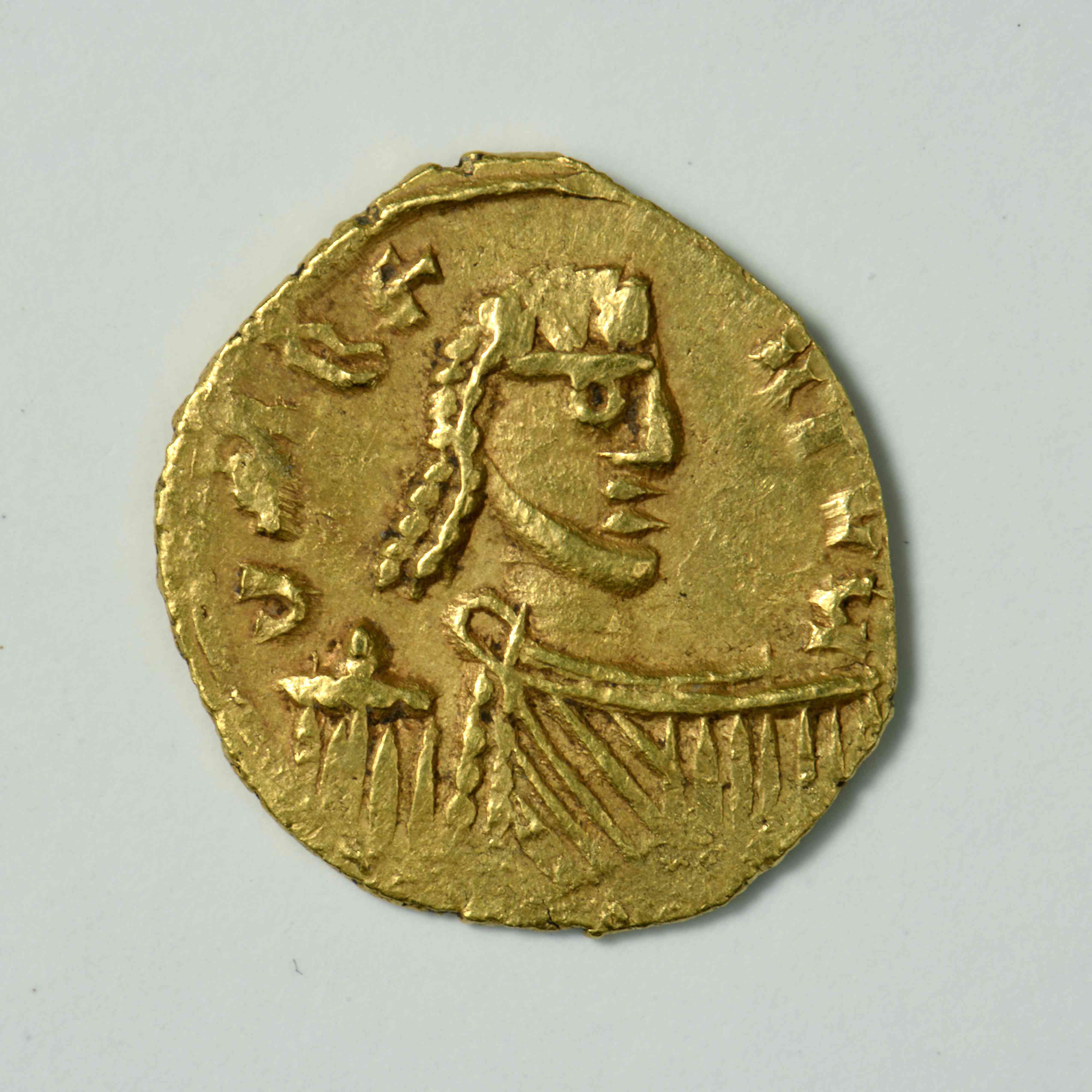 аверс Tiberios III — Semissis (Syracuse, 698)