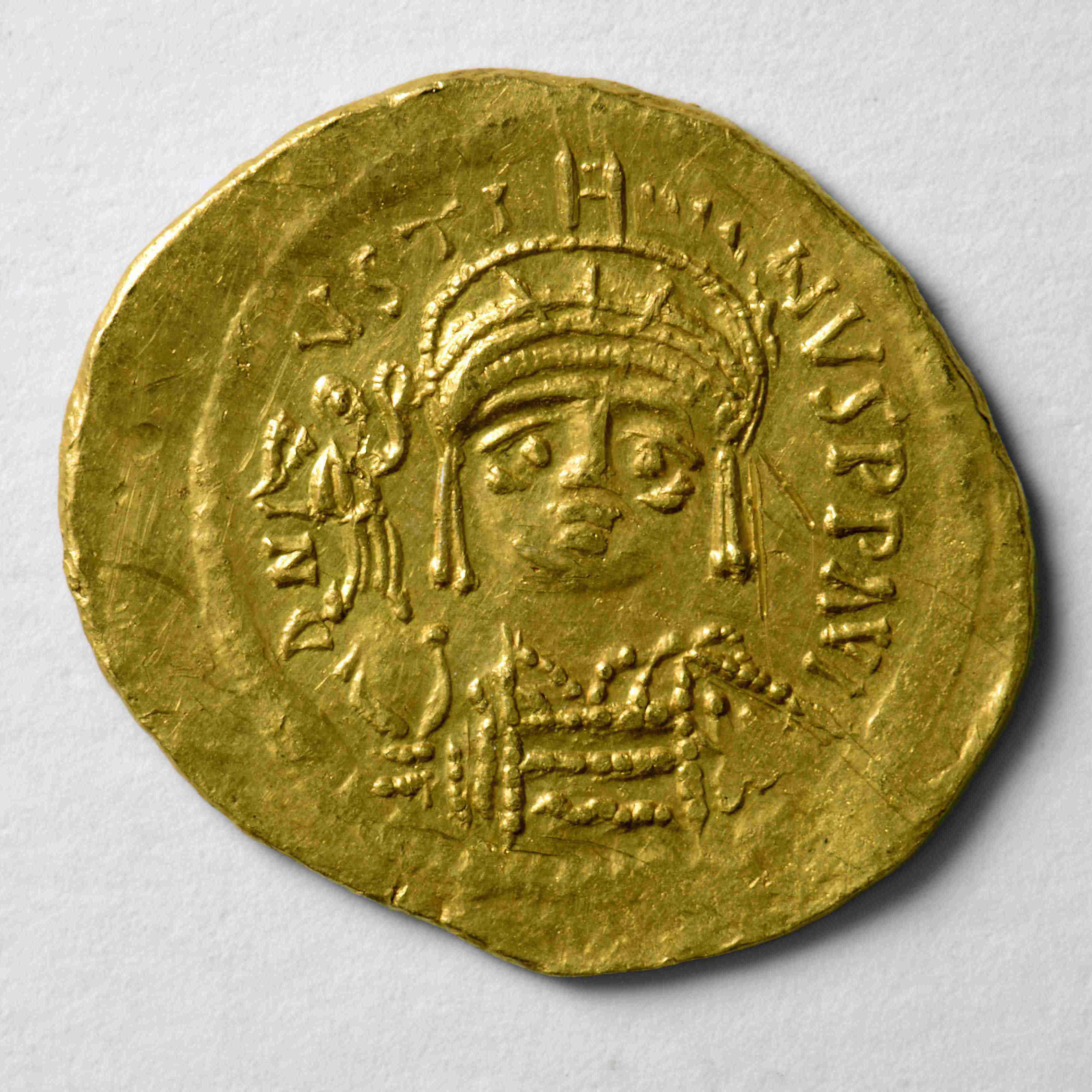 obverse Justin II — Solidus (Thessalonike, 565)