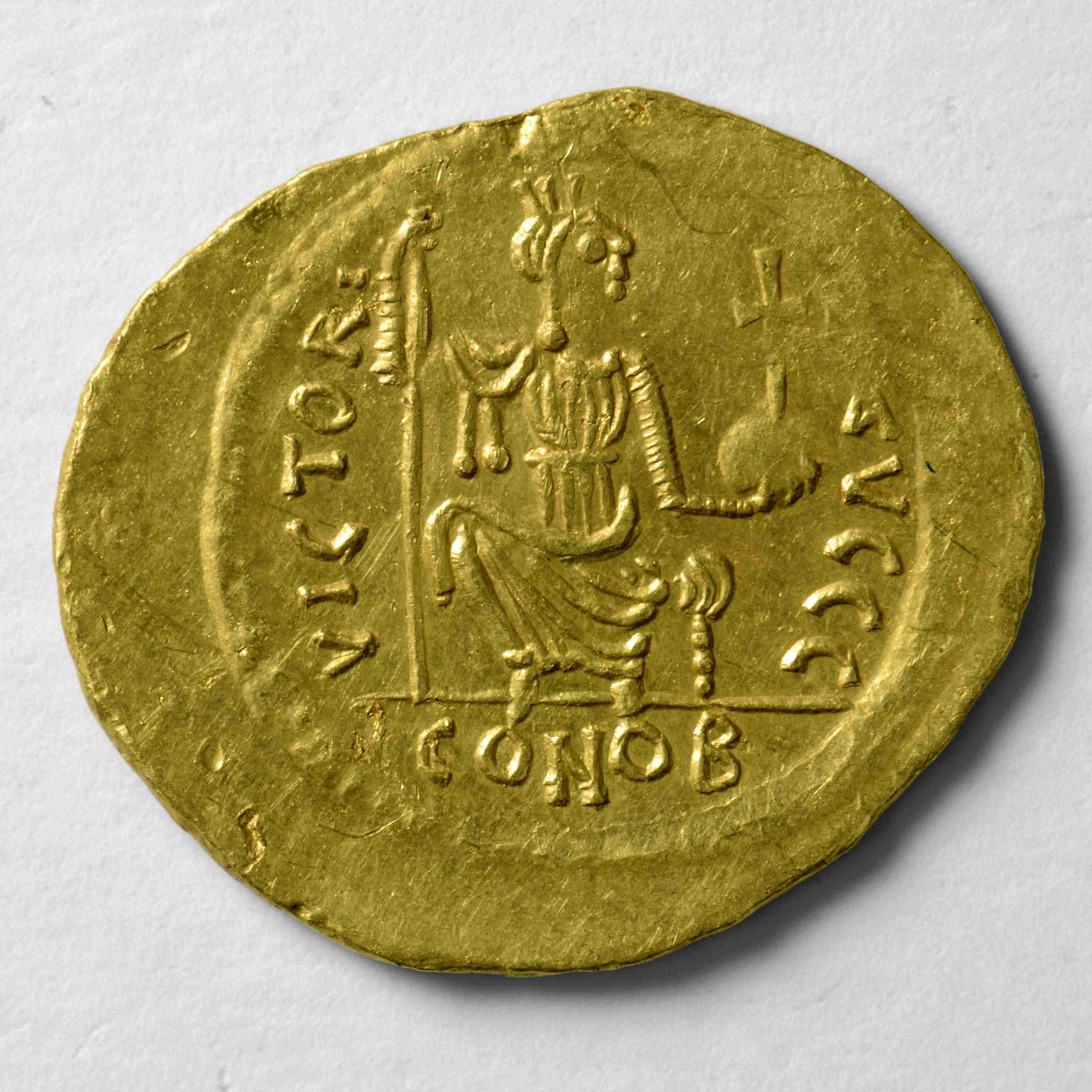 reverse Justin II — Solidus (Thessalonike, 565)