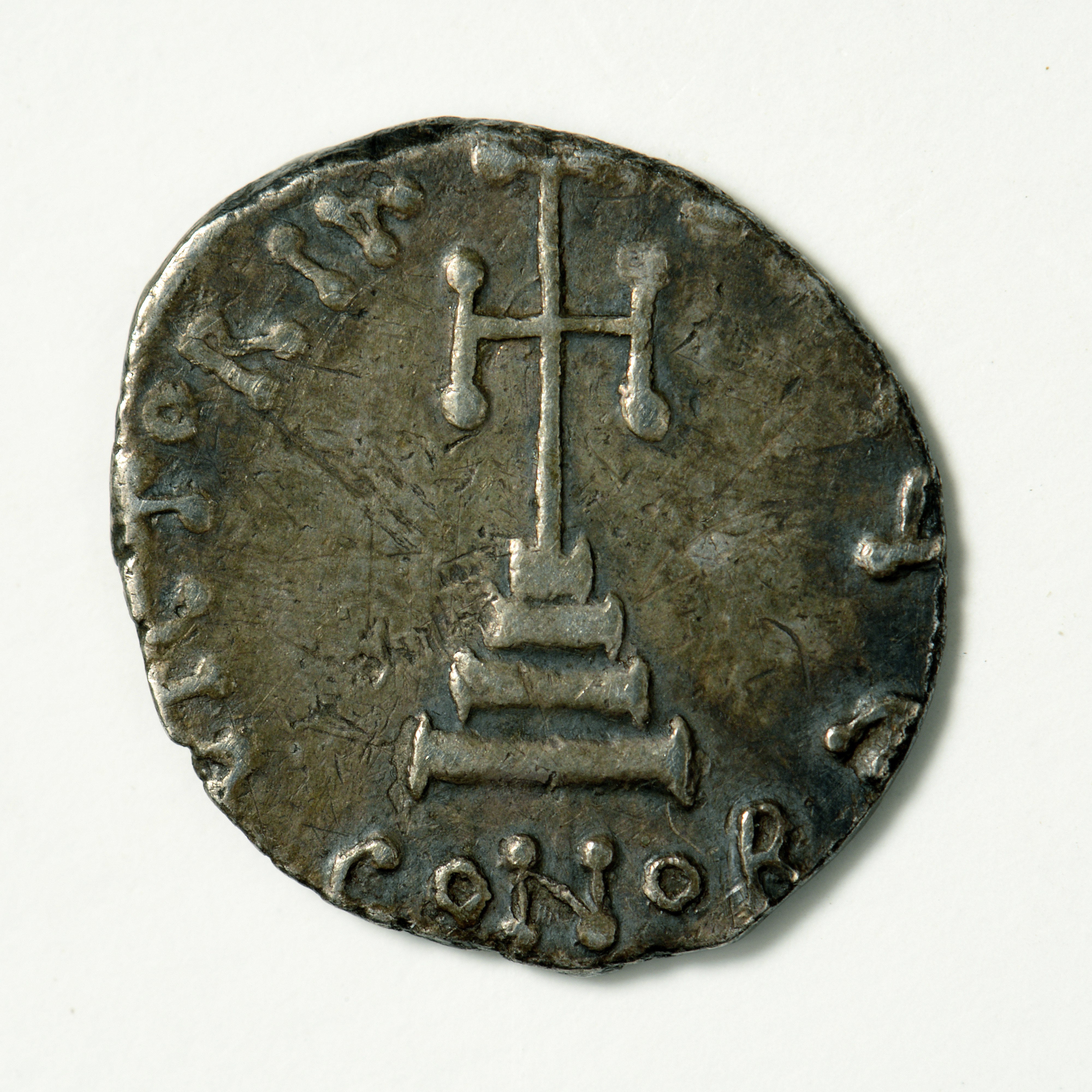 reverse Theodosios III — Light Miliarense (Constantinople, 715)