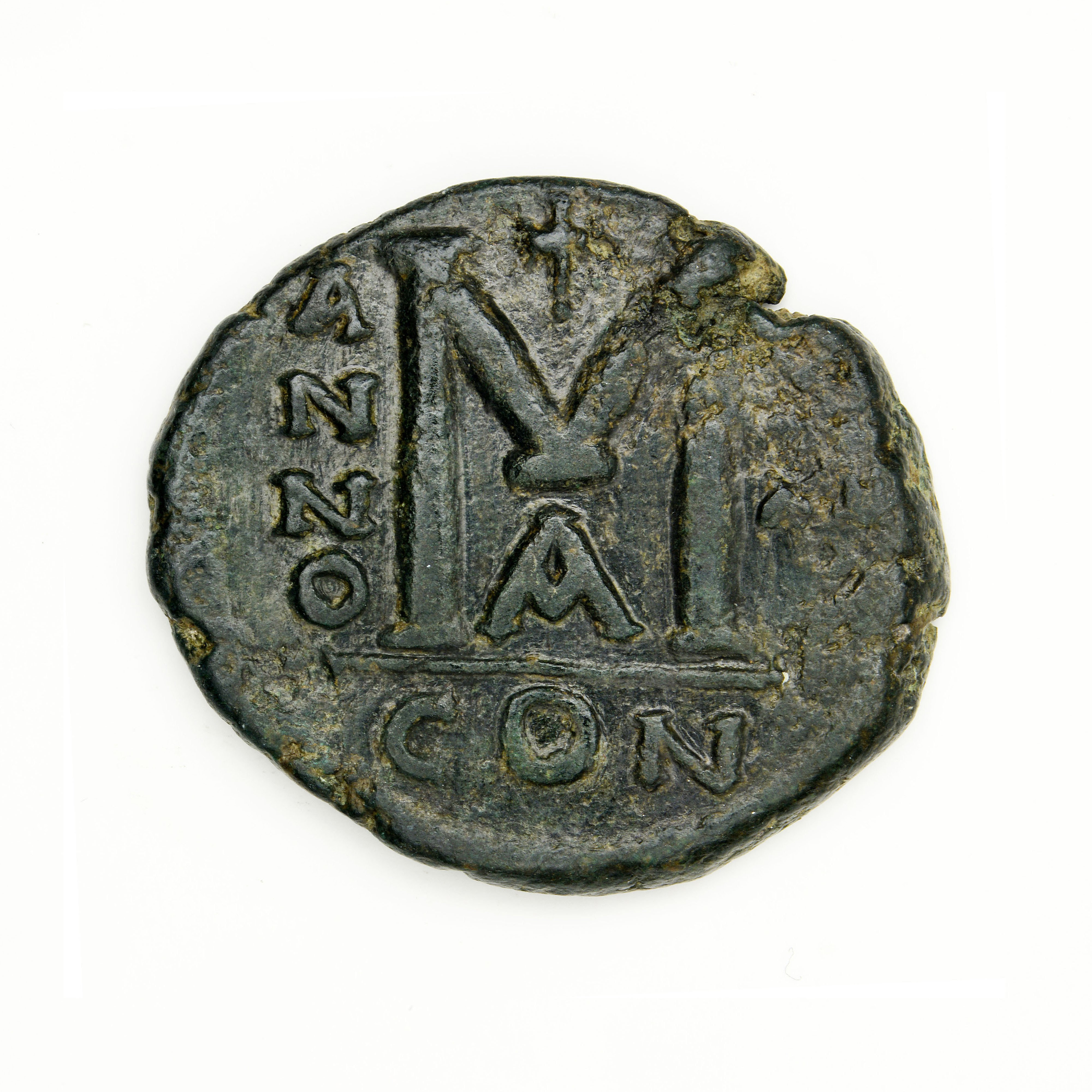 реверс Justinian I — Follis (Salona, 538–539)