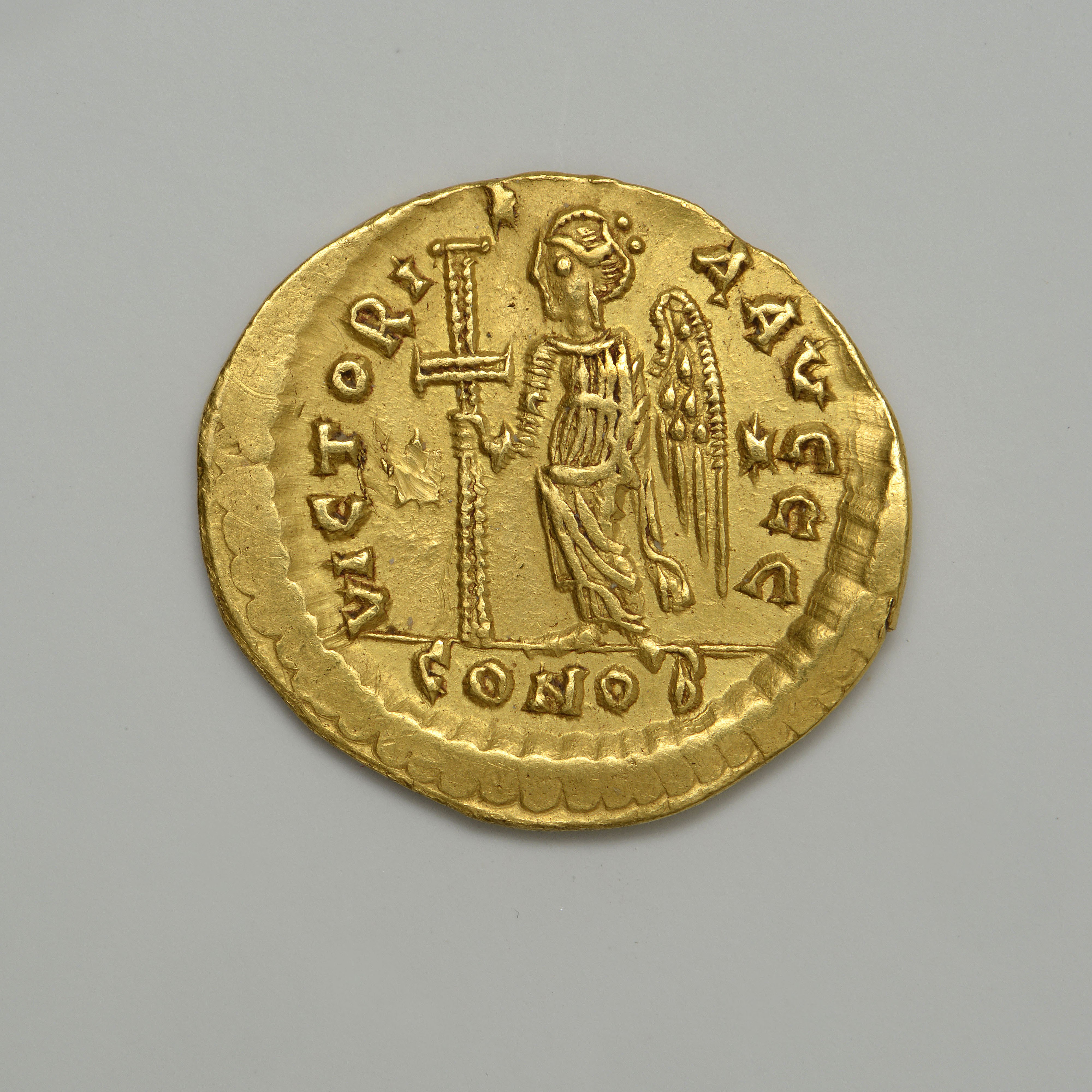 реверс Justin I — Solidus (Thessalonike, 518)