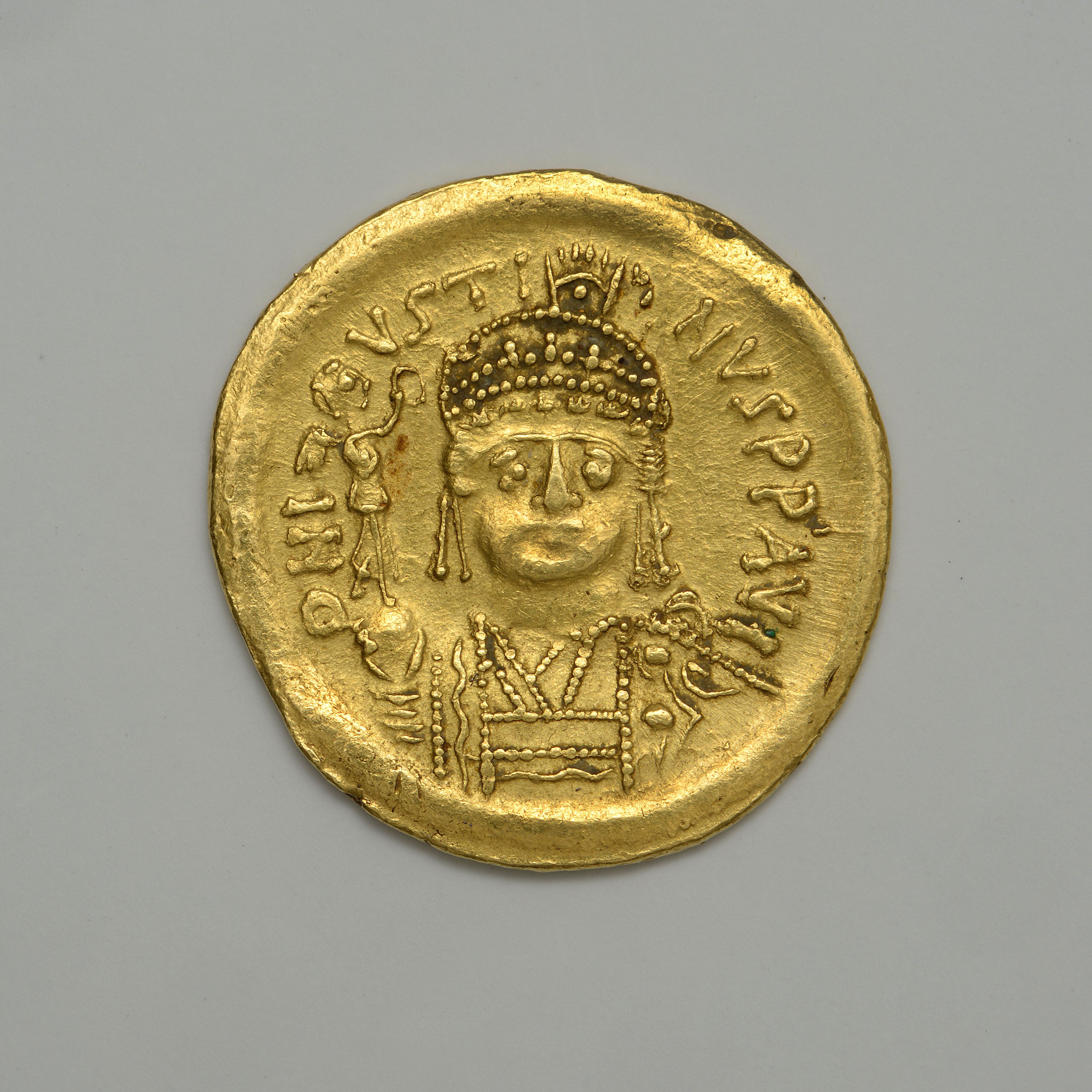 аверс Justin II — Solidus (Constantinople, 567)