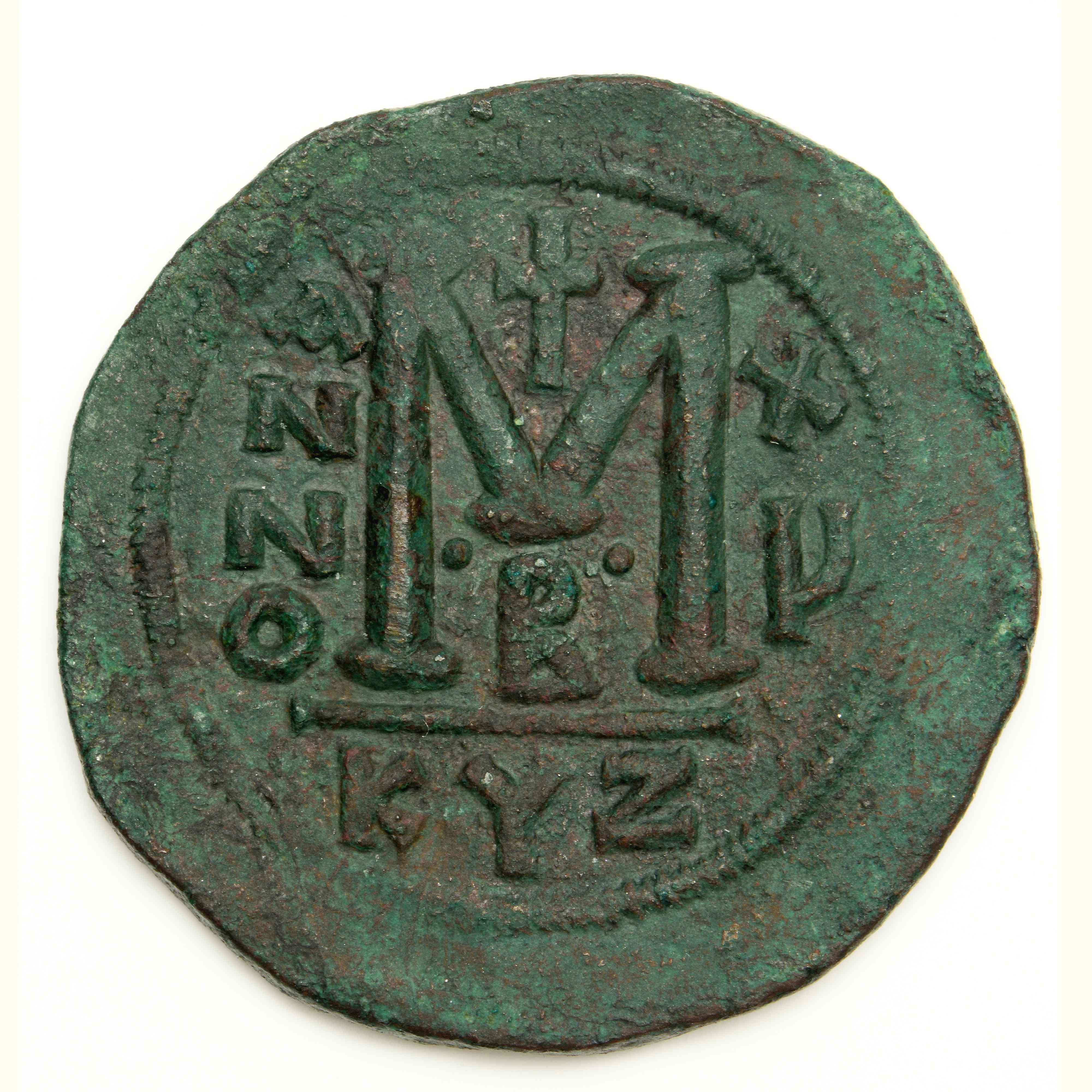 Justinian I — Follis (Kyzikos, 557–558), реверс, do_byzant
